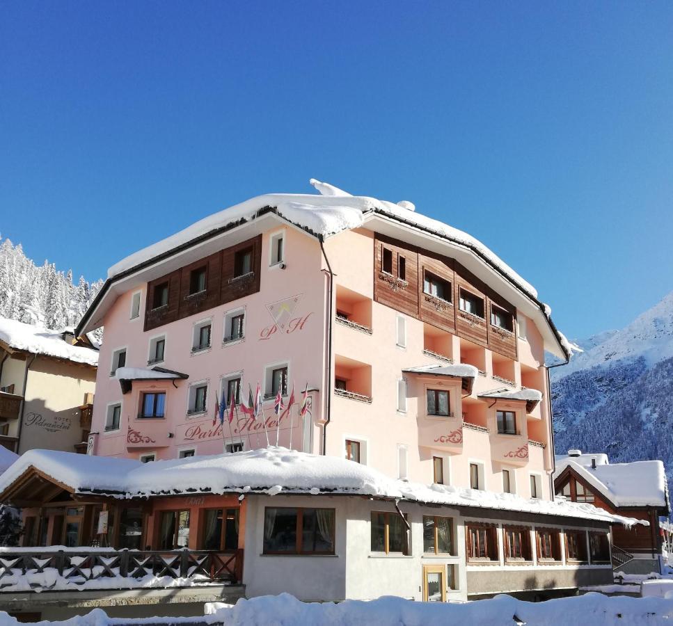 Park Hotel Санта-Катерина-ди-Вальфурва Экстерьер фото