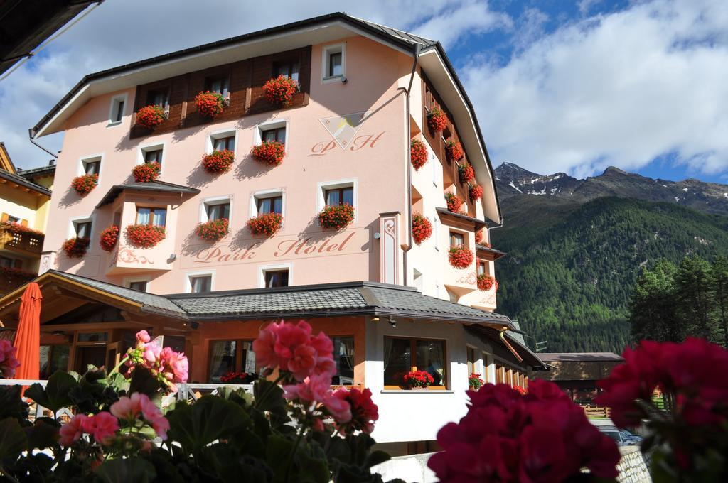 Park Hotel Санта-Катерина-ди-Вальфурва Экстерьер фото
