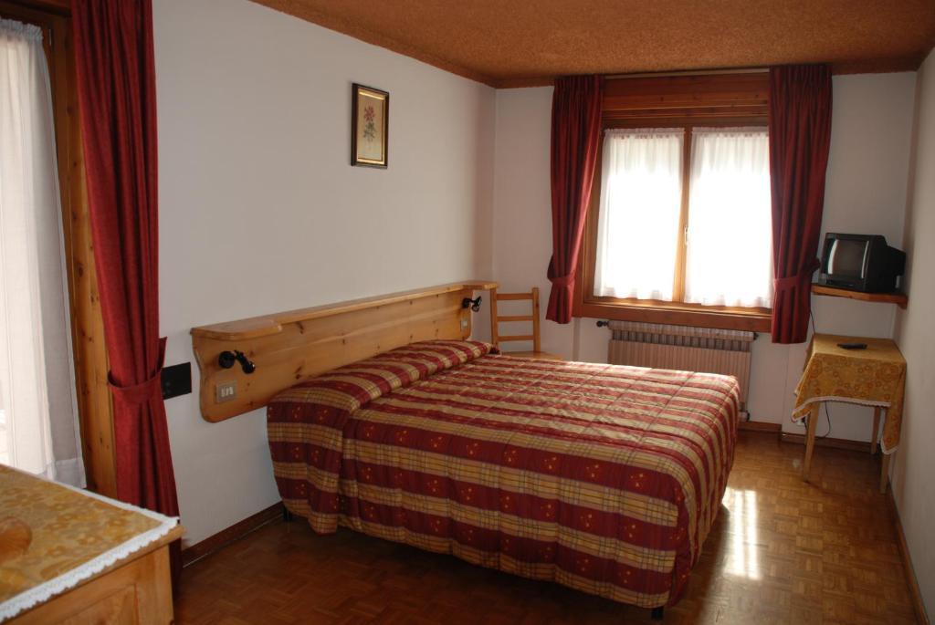 Park Hotel Санта-Катерина-ди-Вальфурва Номер фото