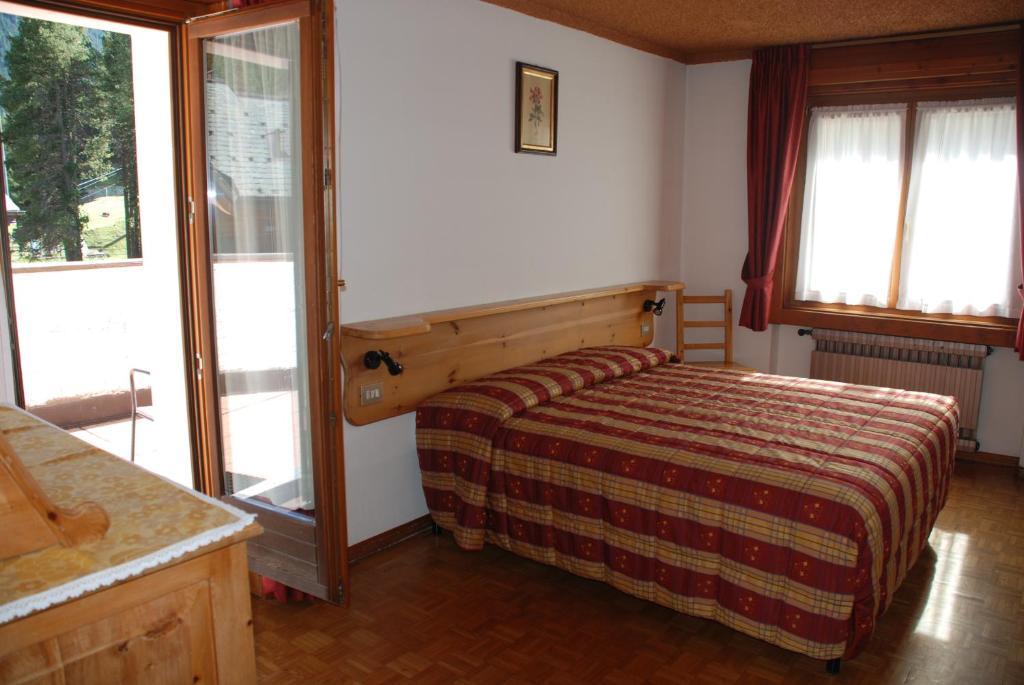 Park Hotel Санта-Катерина-ди-Вальфурва Номер фото