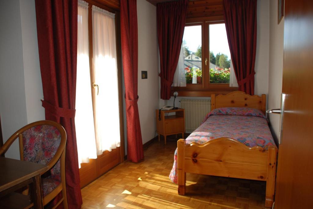 Park Hotel Санта-Катерина-ди-Вальфурва Номер фото
