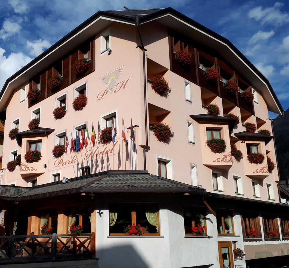 Park Hotel Санта-Катерина-ди-Вальфурва Экстерьер фото